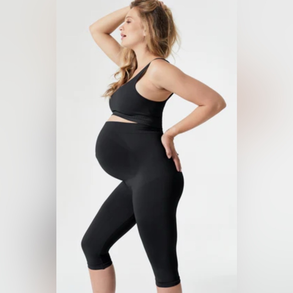 BLANQI Cropped Maternity Leggings